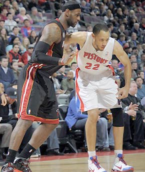 快船队正在 快船队正在