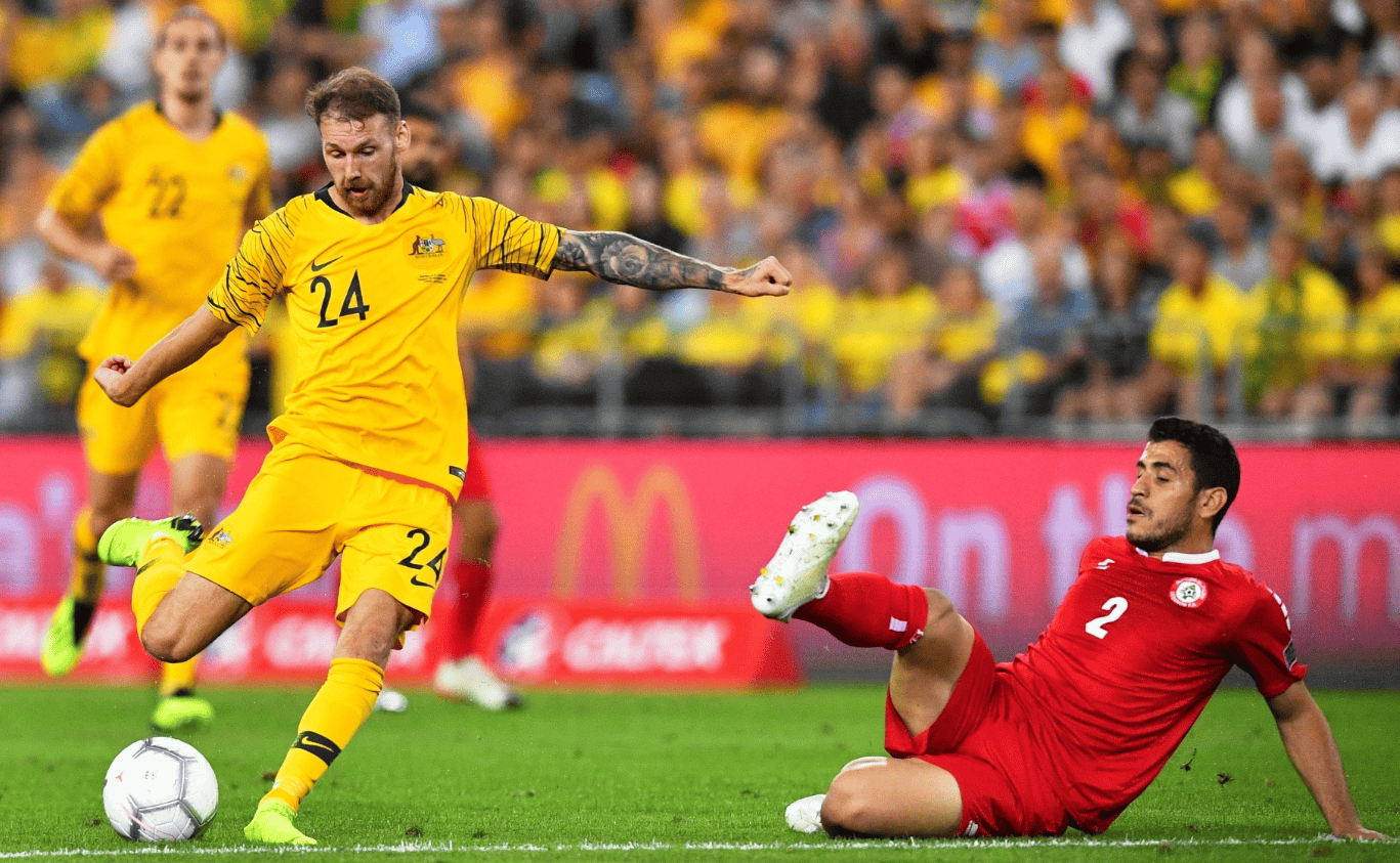 汉密尔顿实现“儿法梦”：追逐车手第八冠？我更想为法拉利车队争冠！.